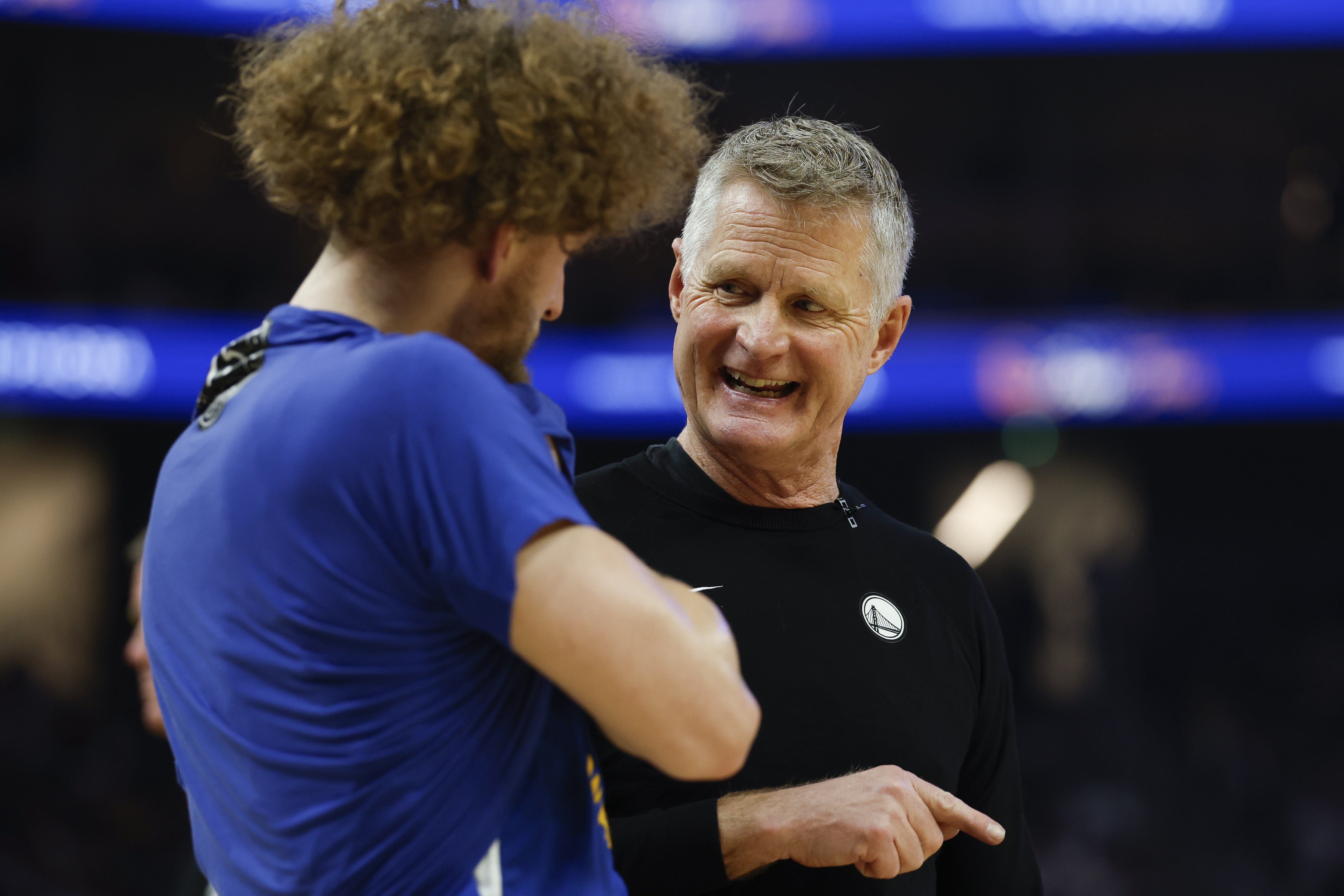 开云体育娱乐-5连败对上11连败！ESPN明日胜率预测：勇士69.7%占优 奇才为30.3%